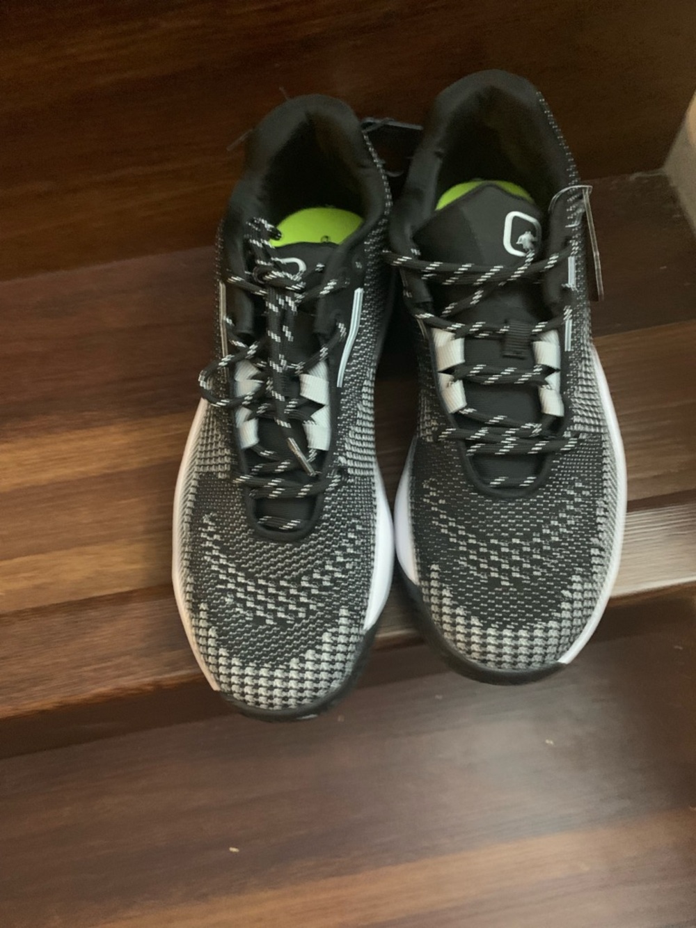 New men’s And1 Black and White Knit Low-Top Athletic Shoes. Size 9